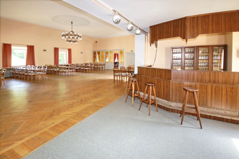 Saal mit Blick auf die Bar, Kulturhaus Choren