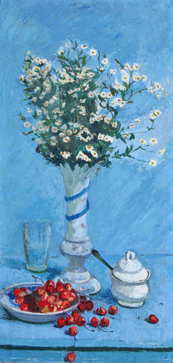 Stillleben im Atelier mit Kirschen und Margeriten